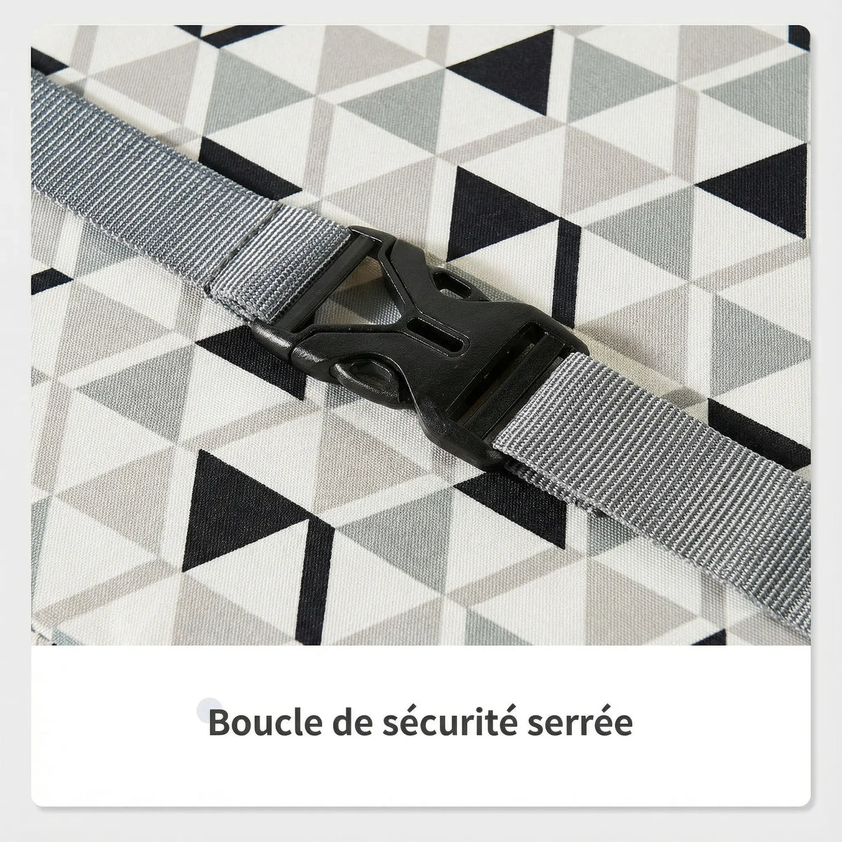 Coussin rehausseur à sangles triangle mise en situation d'usage