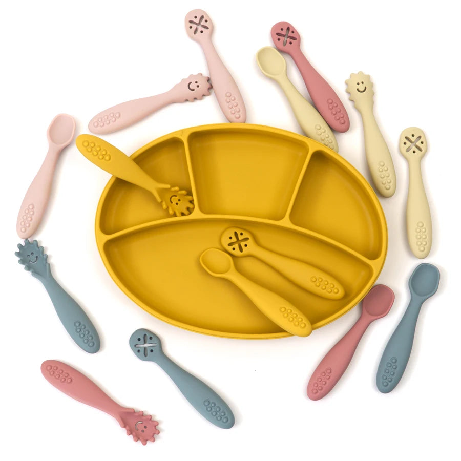 Cuillère silicone douce bébé vue de côté