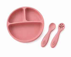 Kit repas bébé avec assiette et accessoires en silicone