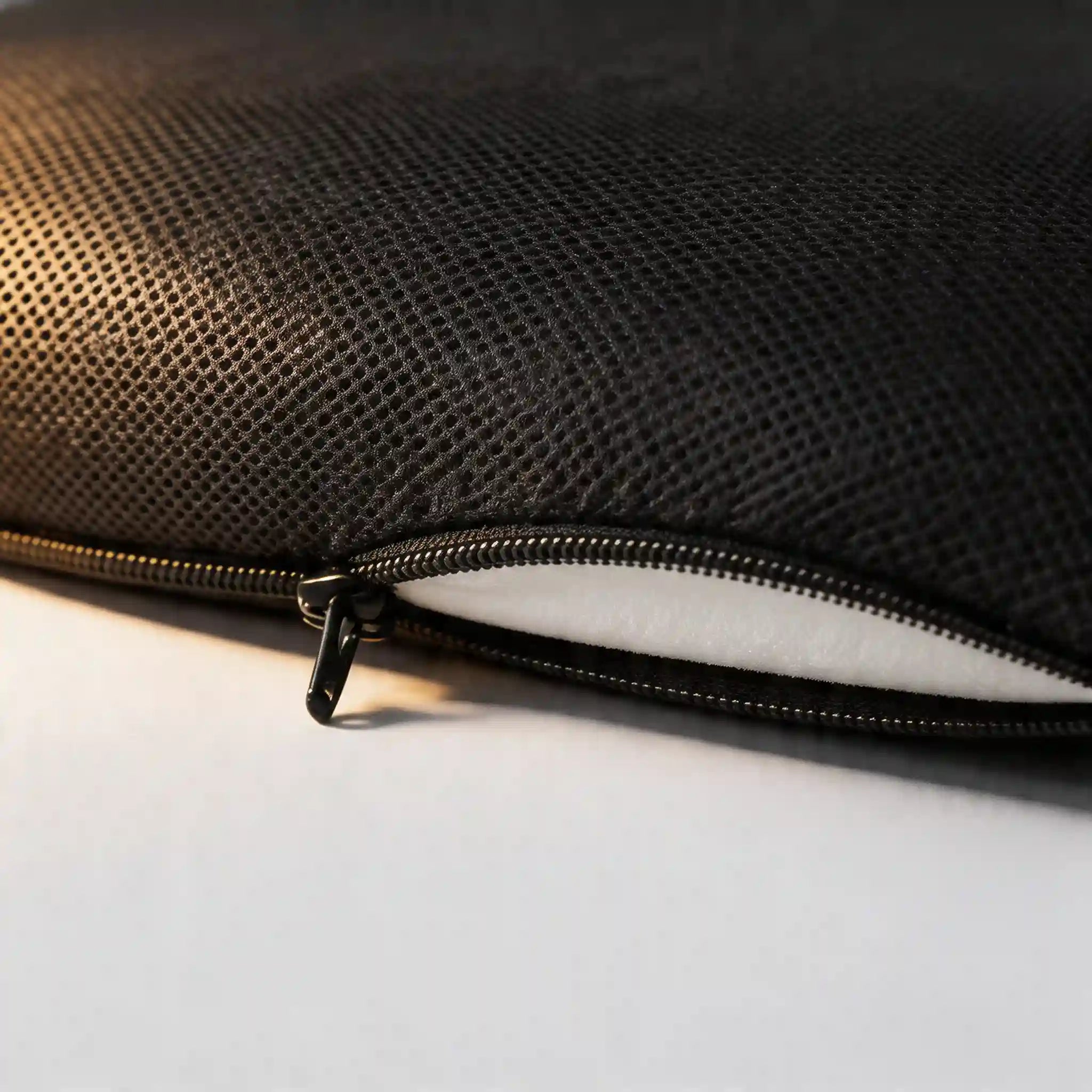 Zip de la housse du coussin ergonomique Image
